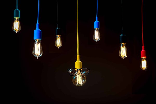 Comment installer un plafond suspendu acoustique pour un home studio?